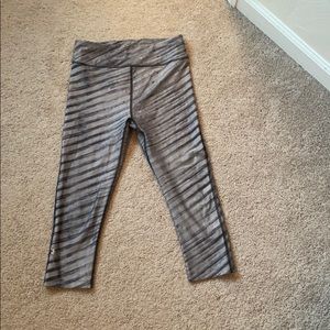 Under Armor Cropped Leggings